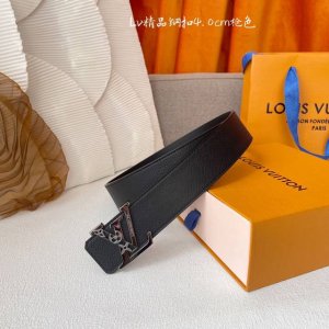 Louis Vuitton驴牌 ：经典原单品质，经典手掌纹面配原版平纹皮，搭配原单精品扣，精工制作，细节看图，实物拍摄，高端奢华，宽度4.0Cm