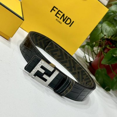 特 Fendi芬迪专柜同款 宽4.0Cm 双环正反用腰带 Ff按钉搭扣 黑色Cuoio Romano皮革材质 反面面料带有烟草黄和黑色Ff图案 四方金属饰面 时