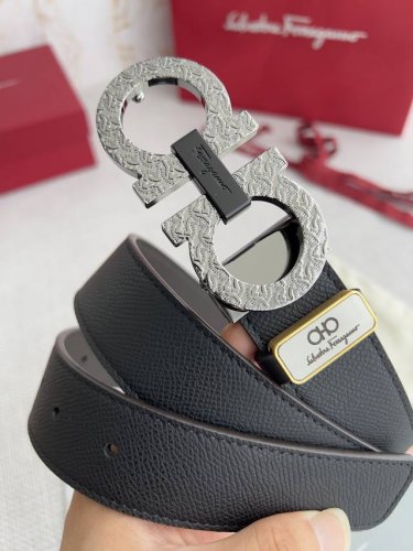 品名：菲拉格慕.Ferrgamo腰带 皮带 原单 型号：挂扣，原版新款花纹挂扣，实物拍摄，头层牛皮 材料：百分百头层牛皮，保证真皮。双面可用专柜同等质量，经典头