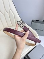 巴黎世家 Balenciaga 宽度2.5Cm 是法国的奢侈品牌，作为时尚界最具影响力品牌之一的地位。设计师源于：都市时尚潮流独特的设计风格，采用进口小牛皮制作