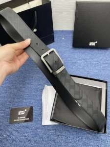 品牌万宝龙 550 描述双面原版皮，这款饰有带扣的腰带配以水牛皮衬里，覆以Monogram 牛皮。展现细腻的品牌特质，是牛仔裤的理想配件 字母带扣；35宽 原单