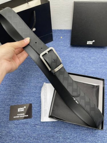 品牌万宝龙 550 描述双面原版皮，这款饰有带扣的腰带配以水牛皮衬里，覆以Monogram 牛皮。展现细腻的品牌特质，是牛仔裤的理想配件 字母带扣；35宽 原单