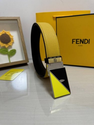 品名：芬迪 Fendi 原单 材质：原单牛皮腰带 百分百头层牛皮腰带保证真皮，24K纯钢扣，专柜原单品质、做工精细，时尚大牌，送人自用首选包装： 请认准如图专柜
