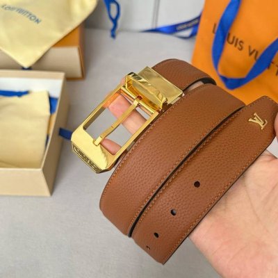 原版包装1.0 L0Uis Vuitt0N 今季新品 男士原單腰帶 寬度35毫米 经典头层Togo荔枝纹 搭配低调可旋转针扣五金 尾部饰有品牌Logo配件相呼应