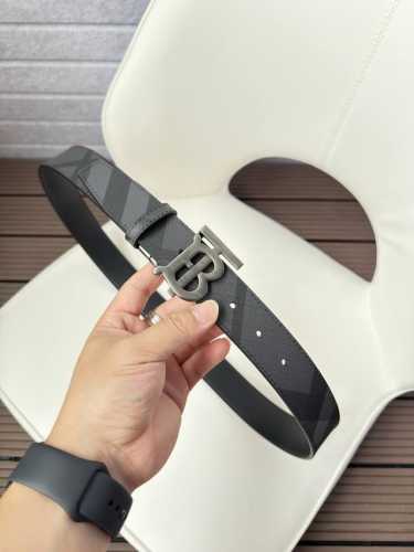 巴宝利 带宽34Mm 正品尺寸 专柜精品扣，真空电镀，工艺精细 天然头层牛皮.质感十足，手感柔软。时尚个性，经典百搭！可自行选择搭配