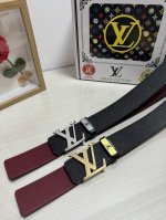 品名：Lv..路易..威登 材质：原单牛皮腰带 百分百头层牛皮腰带保证真皮，24K纯钢扣，专柜原单品质、做工精细，时尚大牌，送人自用首选 包装： 请认准如图专柜