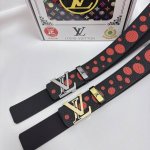 品名：Lv..路易..威登 材质：原单牛皮腰带 百分百头层牛皮腰带保证真皮，24K纯钢扣，专柜原单品质、做工精细，时尚大牌，送人自用首选 包装： 请认准如图专柜