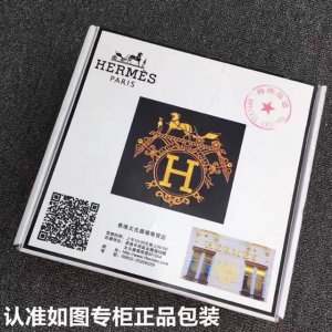品牌：爱马仕.Hermes鳄鱼纹 DDD 型号：原单！请认准如图专柜包装 DDD 等级：意大利进口百分百头层牛皮，Hermes.爱马仕，世界著名奢侈品品牌。进口