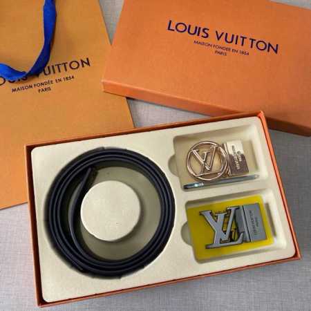 L精品款 ☆双礼扣盒套装 含礼盒 专有柜售 Lv路易威登专柜在正售品 此款采头用层牛皮制作 油细边致、☆正开品模 搭配原仿版铜扣五金 3.5Cm规格 送打眼针 - 点击图像关闭