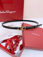 Ferragamo # 经典Gancio皮带 女士光滑小牛皮平纹面，质感十足 独特复古风格 复古链五金搭配 1.5Cm