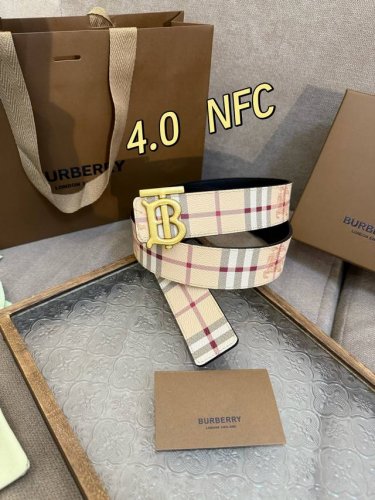 Burberry 博柏利原厂进口皮料，格纹 牛皮 品质毋庸置疑 没有更好 只有最好 宽度4.0Cm 内置Nfc正品芯片感应验证