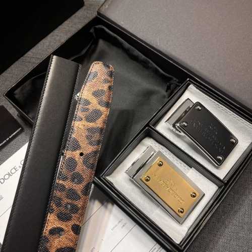 Dg宽3.5Cm Dolce&Gabbana 新款 搭配双扣头，轮换用，时尚商务同时兼顾，搭配可双面使用腰带，五金采用钌电镀 Dg 交叉造型徽标搭扣