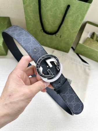 宽度3.8Cm Gg Marmont系列每一季都会推陈出新，为灵感源于70年代的标志性双g搭扣注入现代精髓。这款黑色 米色和乌木色gg Supreme帆布腰带反 - 点击图像关闭