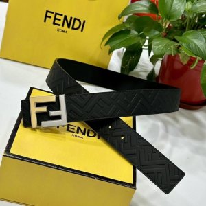fendl 芬迪 宽40Mm双面原版小牛皮 搭配单钌钯电镀扣 完美的手感.油边 出众的设计.风格 高贵奢华 时尚大方 高清实拍 货真价实 品质保证 双面用