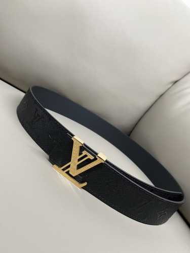 特 Lv 路易威登 4.0热压立体小牛皮 高品质钢扣 金白 官网新款同步更新