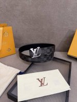 路易威登 Lv 全套包装 40Mm宽度 正品一体铸造五金钢扣，原厂皮料 双面原厂定制面料，可双面使用！区别市场货