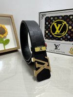 品名：Lv..路易..威登 材质：原单牛皮腰带 百分百头层牛皮腰带保证真皮，24K纯钢扣，专柜原单品质、做工精细，时尚大牌，送人自用首选 包装：