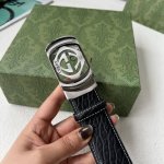 特 品牌： 古奇 新款进口小牛皮，手感细腻柔软。搭配纯钢自动精品钢扣，男士必备！宽度：3.5Cm