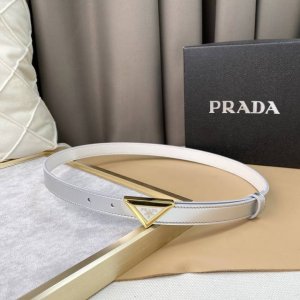 rada这款华美的皮革腰带释放简约而精致的优雅气息 2.0Cm精品