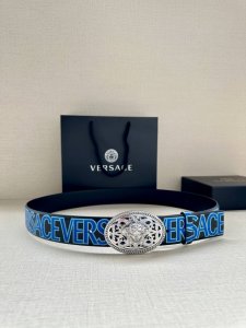 p260 宽度3.8Cm Versace 皮带，配有立体La Medusa双面搭扣，一面饰有Barroco印花。 la Medusa搭扣 腰带环 底/面料：10