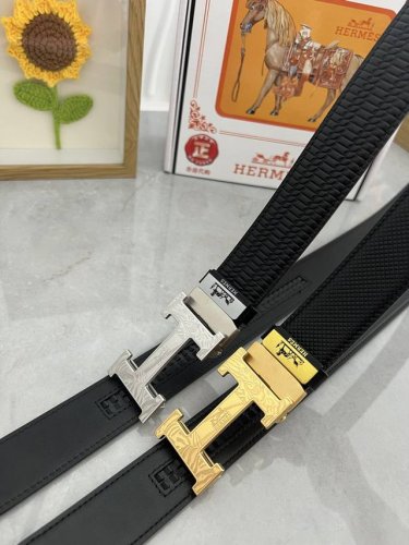 品名：爱马仕.HermèS 自动带 材质：原单牛皮腰带 百分百头层牛皮腰带保证真皮，24K纯钢扣，专柜原单品质、做工精细，时尚大牌，送人自用首选 包装： 请认准