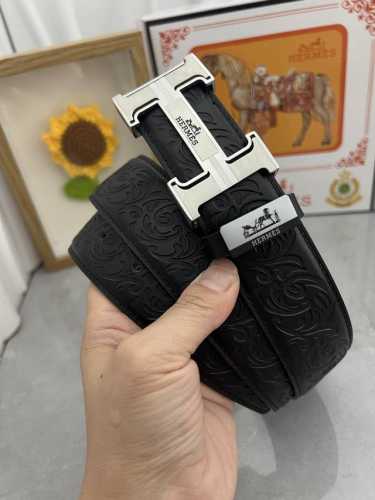 品名：爱马仕.HermèS 材质：原单牛皮腰带 百分百头层牛皮腰带保证真皮，24K纯钢扣，专柜原单品质、做工精细，时尚大牌，送人自用首选 包装： 请认准如图专柜