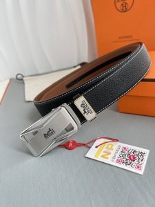 品名：爱马仕.Her..Mes自动扣皮带 腰带 型号：自动扣，纯钢材质经典自动扣，头层牛皮自动带身 腰带：百分百头层牛皮，自动带身，保证真皮。24K纯钢扣永不掉