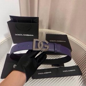 Dolce&Gabbana 小牛皮腰带，缀以个性化徽标搭扣。小牛皮腰带，搭配徽标装饰搭扣,4.0Cm