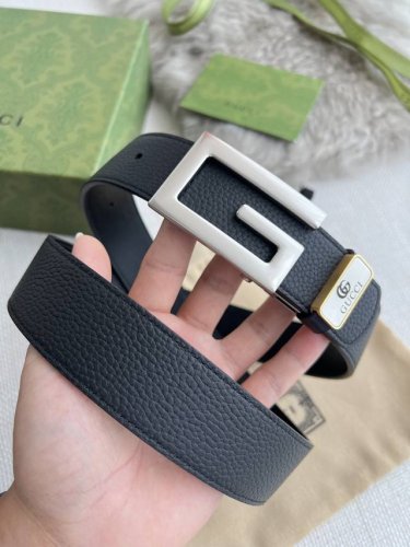 品名：古驰.Gu...Cci 原单 腰带 皮带 型号：挂扣，纯铜材质原版旋转扣头，头层牛皮，图片实物拍摄 材料：百分百头层牛皮，保证真皮。24K纯铜扣专柜同等质