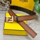 特 Fendi 芬迪 专柜同款 宽4.0Cm 双环正反用腰带 Ff按钉搭扣 双色Cuoio Romano皮革材质 反面面料带有烟草黄和黑色Ff图案 黑色珐琅金属
