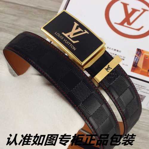 品名：Lv..路易..威登自动扣 型号：认准如图专柜包装，赠送打孔器 材料：百分百头层牛皮，24K纯钢扣，自动带身，保证真皮。专柜同等质量， 送人自用首选 包装