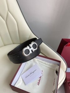 特 菲拉格慕双面原厂进口头层牛皮，双面使用，真空电镀铜扣，做工精致专柜品质！时尚休闲百搭火爆热销中！配专柜全套包装，宽度3.5Cm。