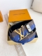 品名： Lv..路易..威登腰带皮带原单P200 型号：挂扣，经典纯钢材质挂扣，头层牛皮，图片实物拍摄 材料：头层牛皮，挂扣系列，纯钢材质扣头，钯镀电镀工艺永不