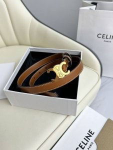 赛琳女装原单新款宽度:1.8Cm精品凯旋门铜扣，正品复刻进口精选优质头层小牛皮，全粒面小牛皮，正版烫金Logo，比拼正品无压力，看图即知皮质，好货不多说。