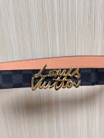 3.0宽黑色棋盘格，进口牛皮半树膏，搭配精品铁丝扣。