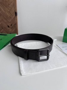 Bv 2026新款Intrecciato Stamp编织腰腰带 原厂牛皮压印Intrecciato编织图案 搭配真空枪色编织纹滚筒针扣 宽度3.5厘米 颜色: