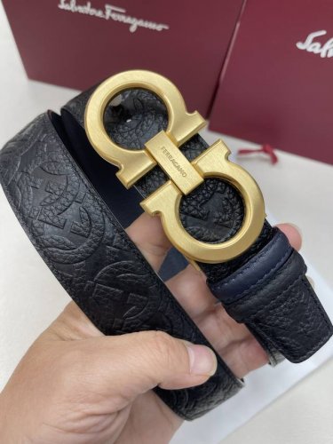 菲拉双面进口小牛皮，手感细腻柔软。搭配纯铜精品扣，男士必备！宽度：3.5Cm