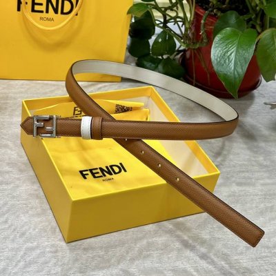 Fendl 芬迪 宽20Mm，原单进口小牛皮，搭配原单钌钯电镀F扣，手感.油边近乎完美，原产皮料定制，质感无可挑剔，出众的细节，高清实拍，货真价实，品质保证。