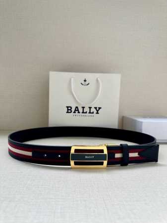 Bally 巴利 专柜新款荔枝纹皮 男士休闲布配皮双用腰带 宽3.4Cm这款帆布腰带饰以蓝色和奶油色迷幻火车条纹，搭配蓝色皮表面，B字 搭扣更显纤细，采用钛金属 - 点击图像关闭