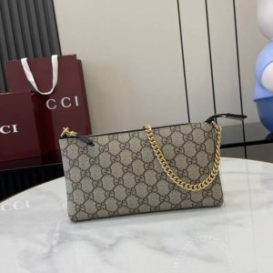 顶配版 顶级原厂皮， 配全套原厂绿盒包装 新品 Gg最新Gg Supreme高级Pvc配原厂牛皮链条包 麻将包 型号：779791 428449 尺寸：22.5