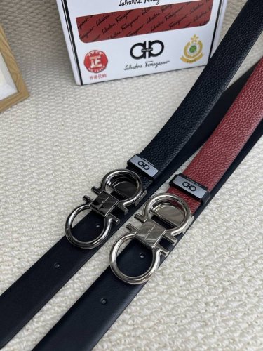 品名：菲拉格幕 原单 材质：原单牛皮腰带 百分百头层牛皮腰带保证真皮，24K纯钢扣，专柜原单品质、做工精细，时尚大牌，送人自用首选 包装： 请认准如图专柜包装赠