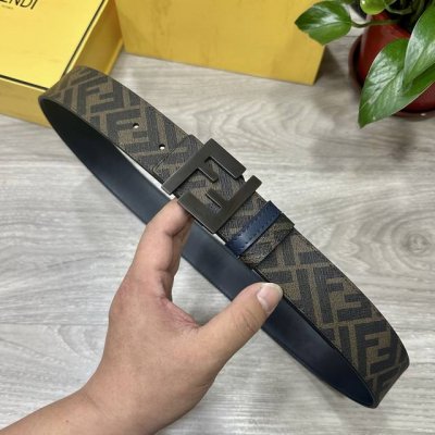 图片包装 Fendi 芬迪 专柜同款 宽4.0Cm 双环正反用腰带 Ff按钉搭扣 兰色Cuoio Romano皮革材质 反面面料带有烟草黄和黑色Ff图案 四方金