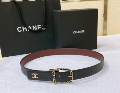 特 Chanel 24独家首发 原版小牛皮 金色金属与小牛皮 白 与 土黄、 旋转五金 一带两用 简单优雅知性的搭配 3.0Cm精品