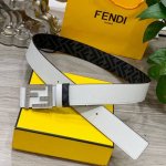 Fendi 芬迪 专柜同款 宽4.0Cm 双环正反用腰带 Ff按钉搭扣 白色cuoio Romano皮革材质 反面面料带有烟草黄和黑色ff图案 黑色珐琅金属饰面