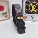 品名：Lv..路易..威登 材质：原单牛皮腰带 百分百头层牛皮腰带保证真皮，24K纯钢扣，专柜原单品质、做工精细，时尚大牌，送人自用首选 包装： 请认准如图专柜