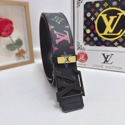 品名：Lv..路易..威登 材质：原单牛皮腰带 百分百头层牛皮腰带保证真皮，24K纯钢扣，专柜原单品质、做工精细，时尚大牌，送人自用首选 包装： 请认准如图专柜