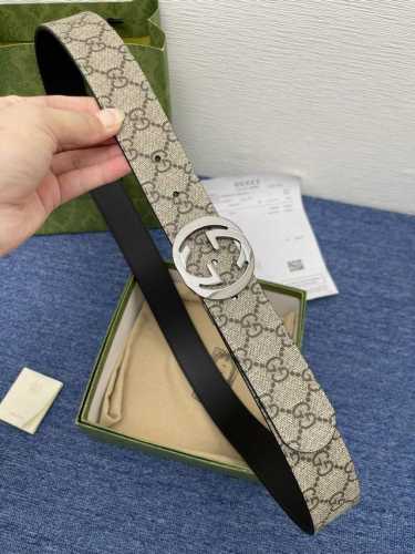 品牌 古驰 Gucci 特 描述 采用高级gucci Signature真皮精制而成，触感厚实，饰以双g商标带扣。腰带为意大利尺寸，请在购买前参阅腰带尺寸指南.