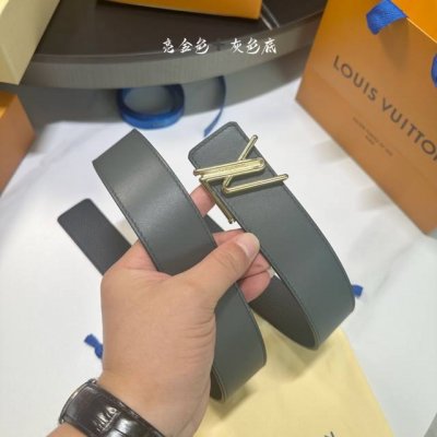 特 寬度：40Mm Lv Ide Truck L Oeii雙面腰帶 驢家 海外原單代特供 面為進口小牛皮荔枝紋襯托原廠配色柔軟小牛皮底 搭配最新鋼五金搭扣 手感