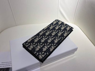 长 短 Dior 025 021颜色 黑色 尺寸 长17.5*X8.5 短12X11 Dior新款火爆登场！官网同步，精湛手工制作，实物拍摄，男女均可使用