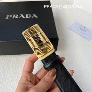 特 品牌：Prada新款进口小牛皮，手感细腻柔软。搭配纯钢自动精品钢扣，男士必备！宽度：3.5Cm
